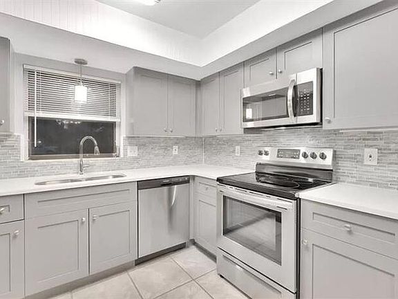 2nd image of 4850 Brickell Dr