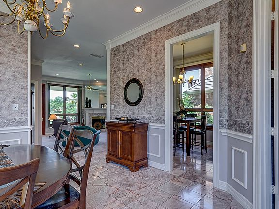 3rd image of 8409 Sunset Cove Dr