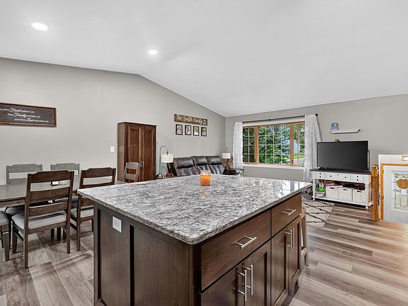 5th image of 4340 57th St NW