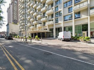 604 S Washington Sq APT 1806, Philadelphia, PA
