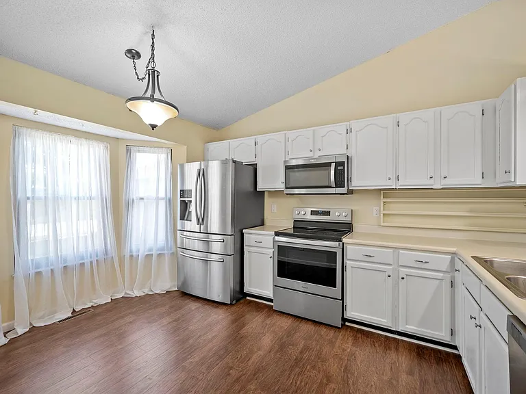 5273 Pros Dr — Photo 3