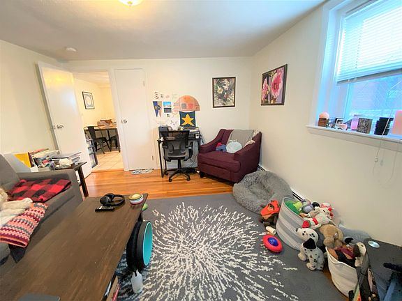 2nd image of 44.5 Lincoln St #2