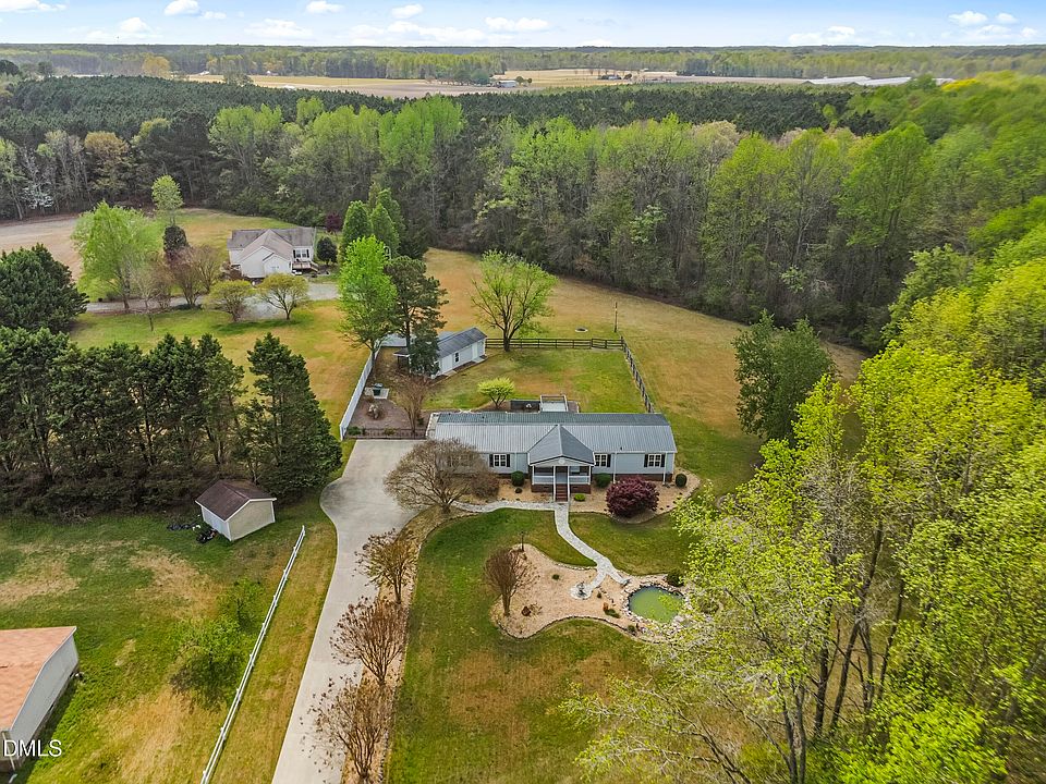 1st image of 221 Pinkney Church Rd