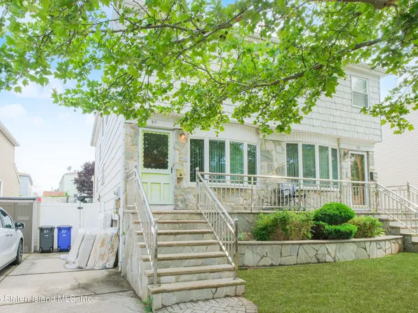 57 Bowling Green Pl, Staten Island, NY 10314