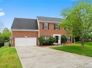 7033 Lenhart Dr, Charlotte, NC 28226