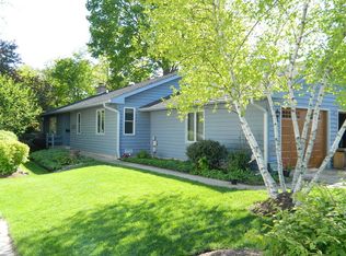 922 Walnut St, Batavia, IL 60510