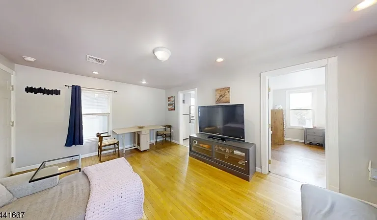 408 Forest St — Photo 11