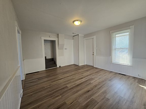 3rd image of 217 Crippen St #1