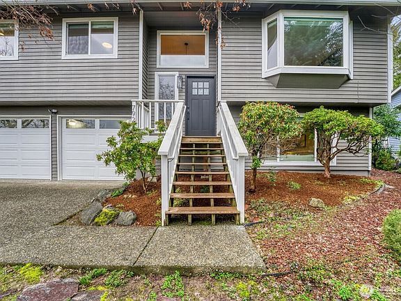 2nd image of 7927 5th Avenue SW