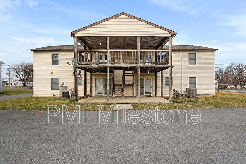 429 N Western Ave