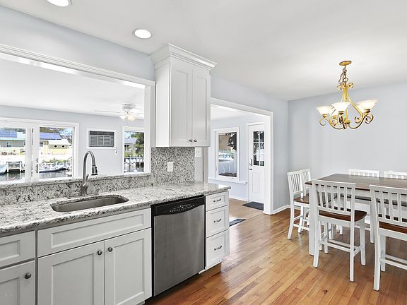 4th image of 1010 Orlando Dr