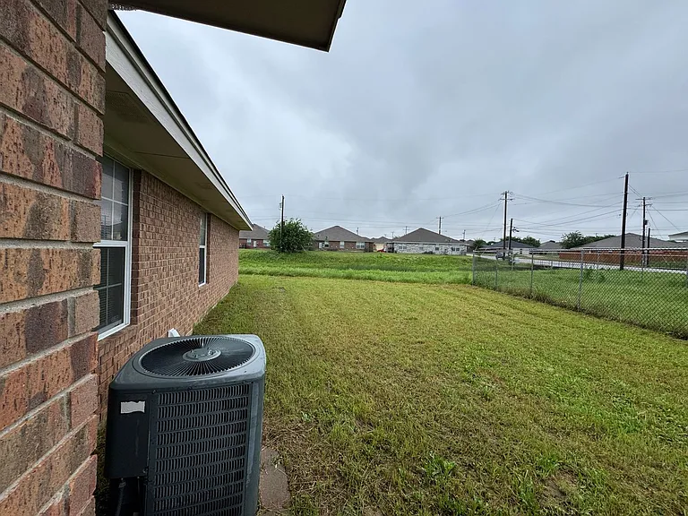 2609 Vernice Loop — Photo 22