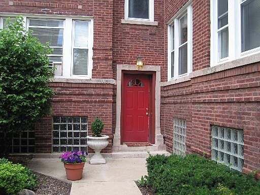 1st image of 5036 N Winthrop Ave APT 2