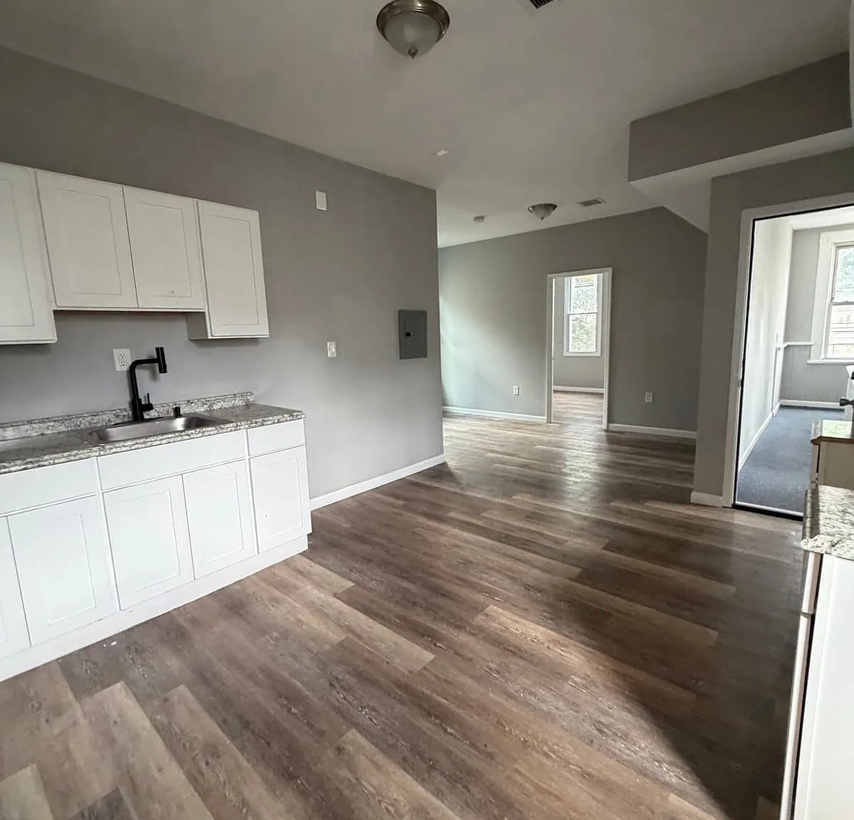 2 bed, 800 sqft, $2,050 — Photo 1