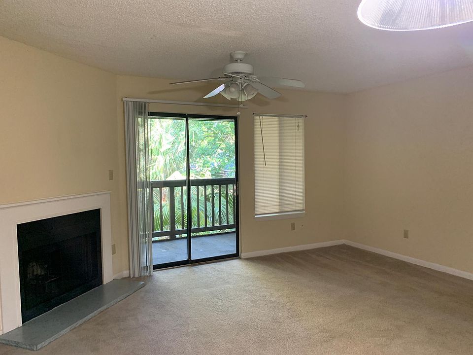 1st image of 3506 Sable Palm Ln #2