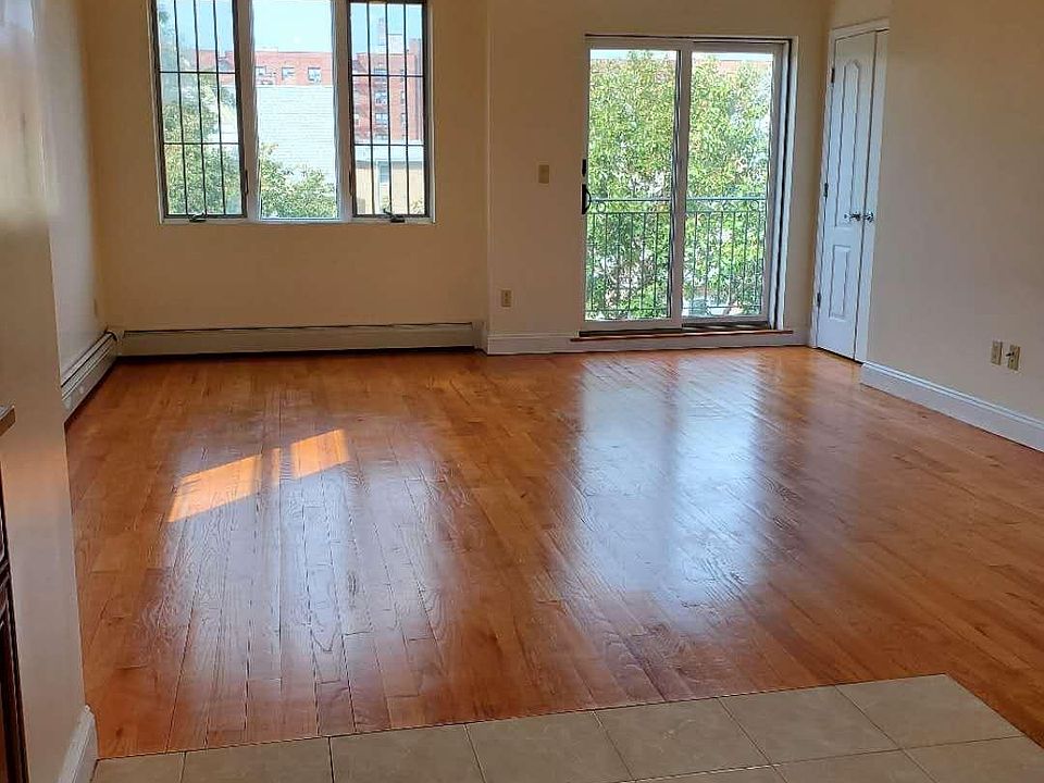 1st image of 8667 19th Ave #2