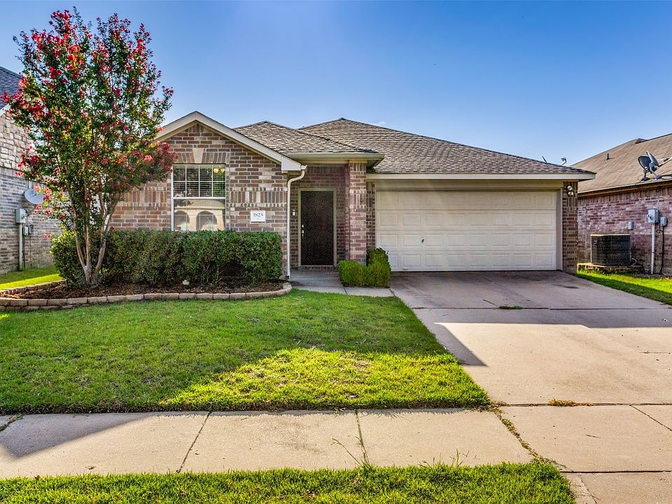 1st image of 1825 Fairbanks Dr