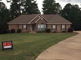 114 Bob White Ct, Tallassee, AL 36078