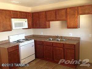 902 W Calle Bocina, Tucson AZ - Kitchen