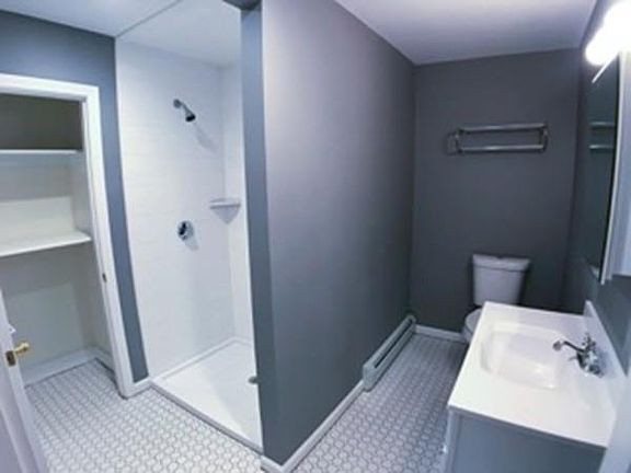 5th image of 551 Essex Ave APT 1