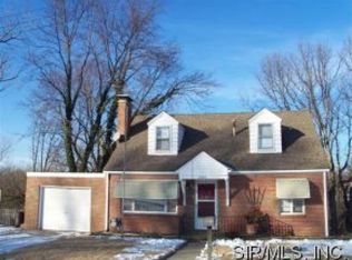 2220 Agnes St, Alton, IL 62002