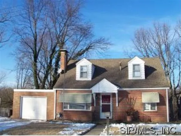 2220 Agnes St photo 1