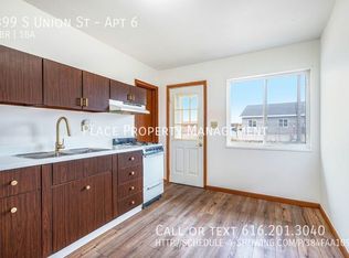 399 S Union St APT 6, Sparta, MI 49345