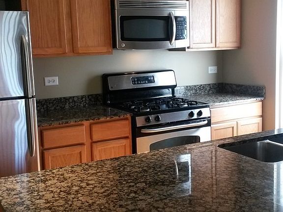 5th image of 343 E 25th Pl #18-B