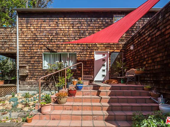 2nd image of 25627 Huckleberry Dr