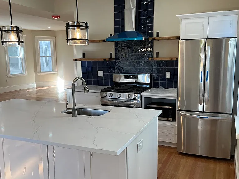 20 Taft St #2 — Photo 4