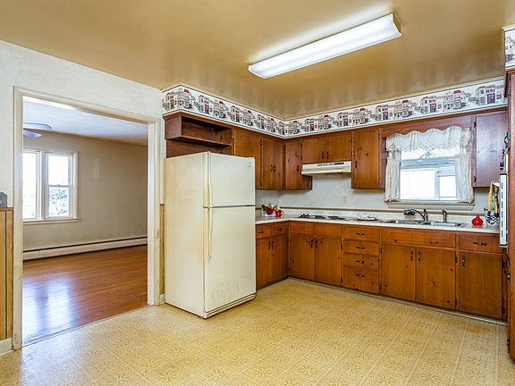 2nd image of 5871 Rawley Pike