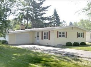 120 Clover Ln, Battle Creek, MI 49015
