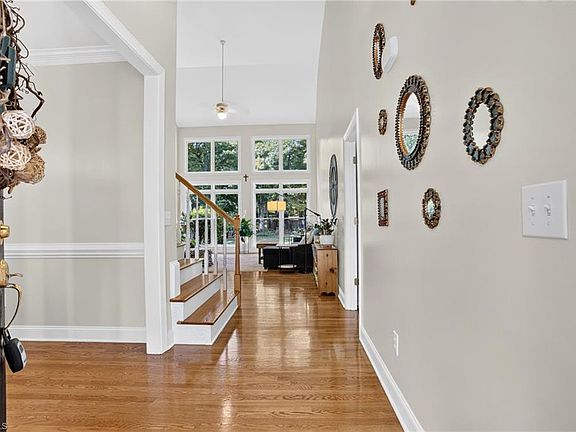 3rd image of 8704 Invershield Ct