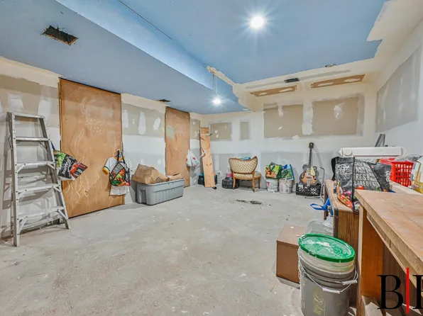 2150 Royce Street image 27 of 36