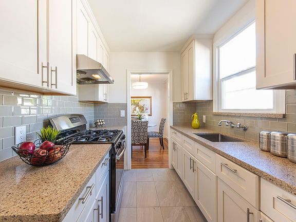 4th image of 1406 Kalmia St