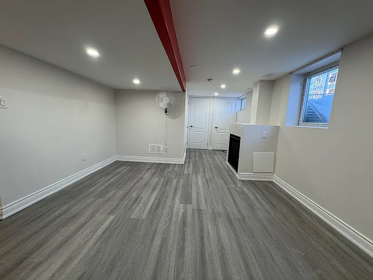 15 Pinecrest Dr #LOWER — Photo 9