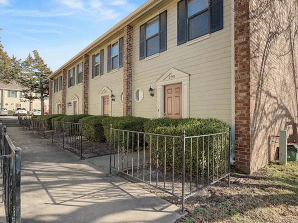 298 W Mountain St, Fayetteville, AR 72701