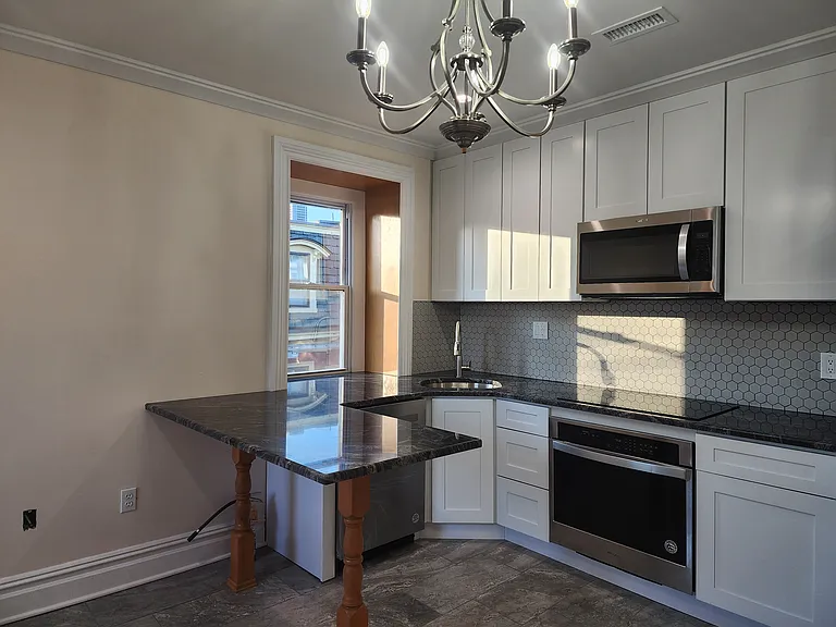3400 Pearl St #3 — Photo 4