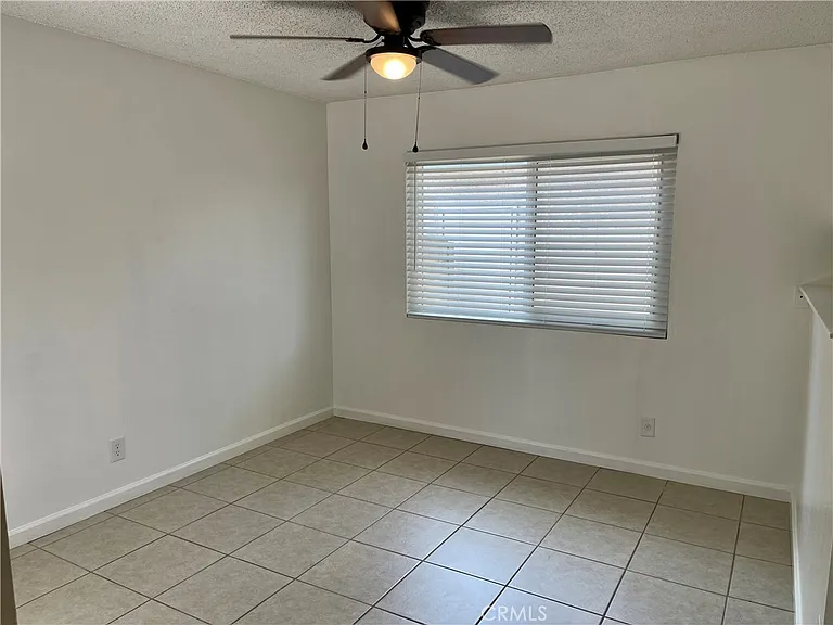 2064 E Evergreen St — Photo 7
