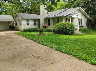 2550 Long Lake Rd, Saint Paul, MN 55112