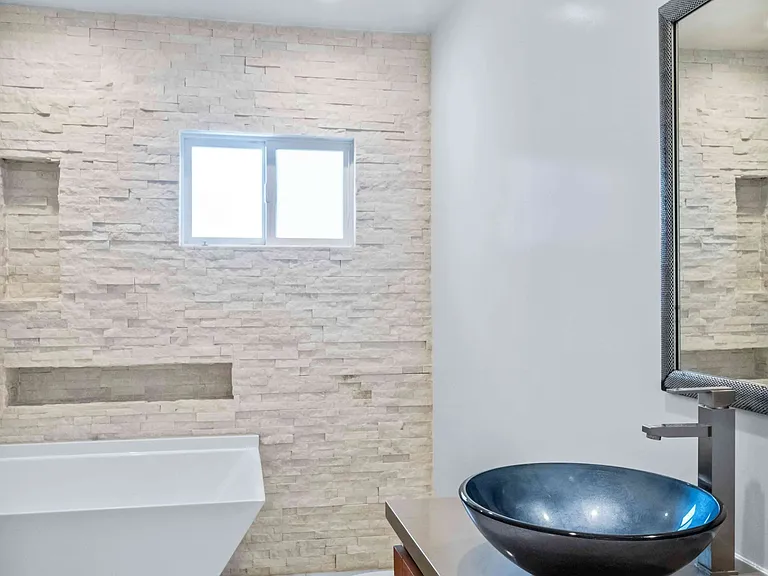 332 S Rexford Dr #1 — Photo 26