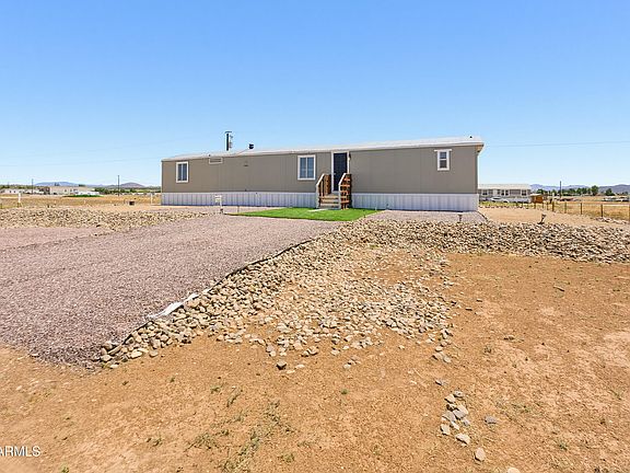 2nd image of 235 W Acapulco Way