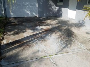 1013 65th Avenue Dr W, Bradenton, FL 34207