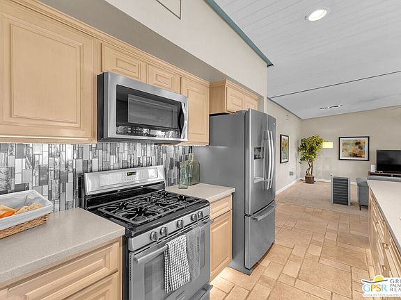 4th image of 44550 Elkhorn Trl