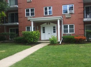 819 E Miner St UNIT 2B, Arlington Heights, IL 60004