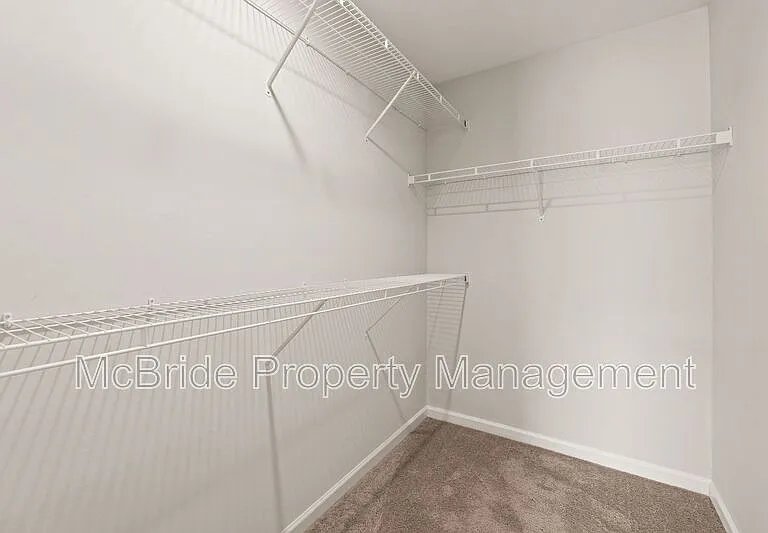 957 Madrid Ct — Photo 15
