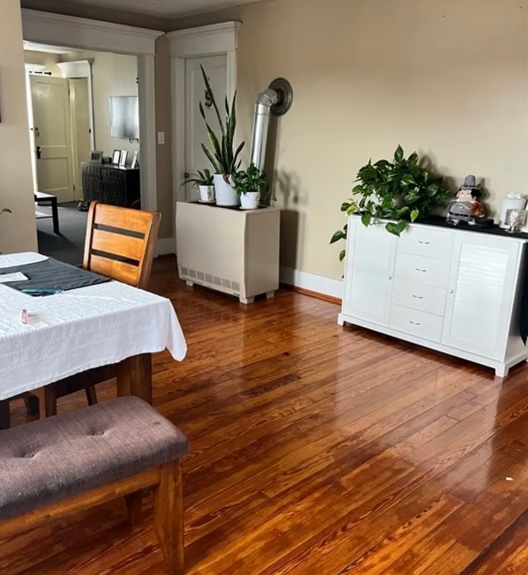 8 bed, 3475 sqft, $1,650 — Photo 1