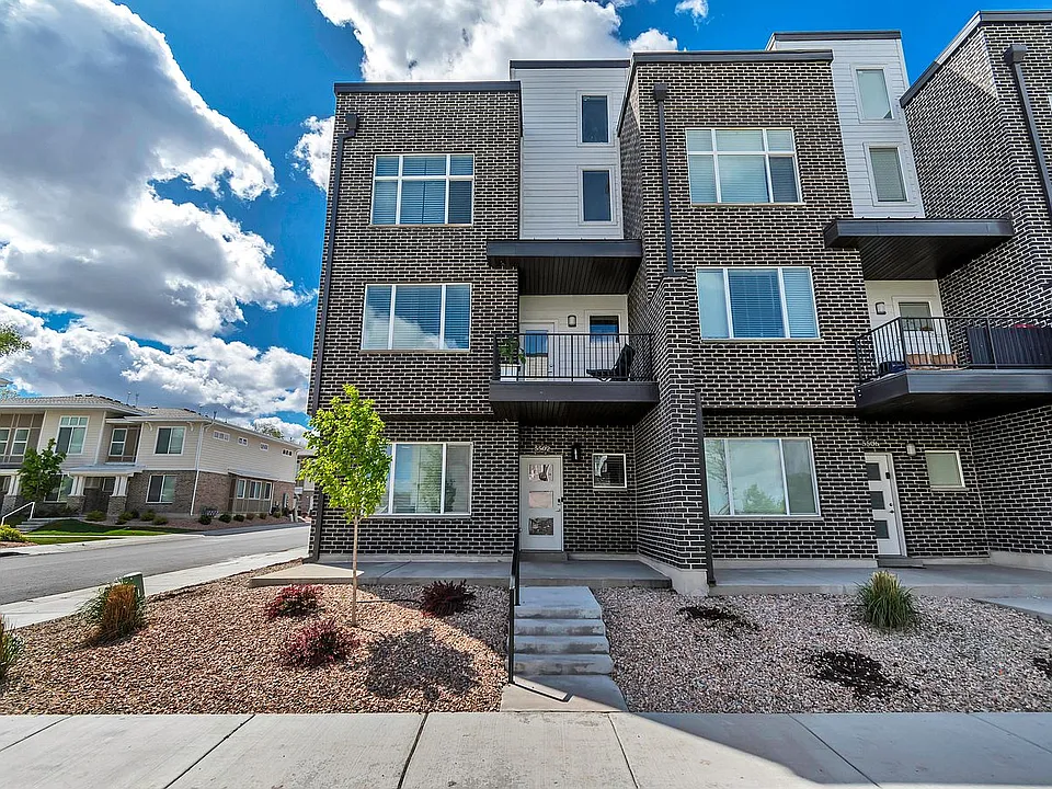 5502 W Victory Lap Ct #111
