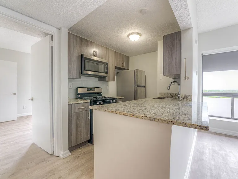 Iris Luxury Apartments — Photo 14