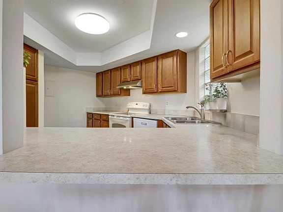 3rd image of 4280 Hazel Ave